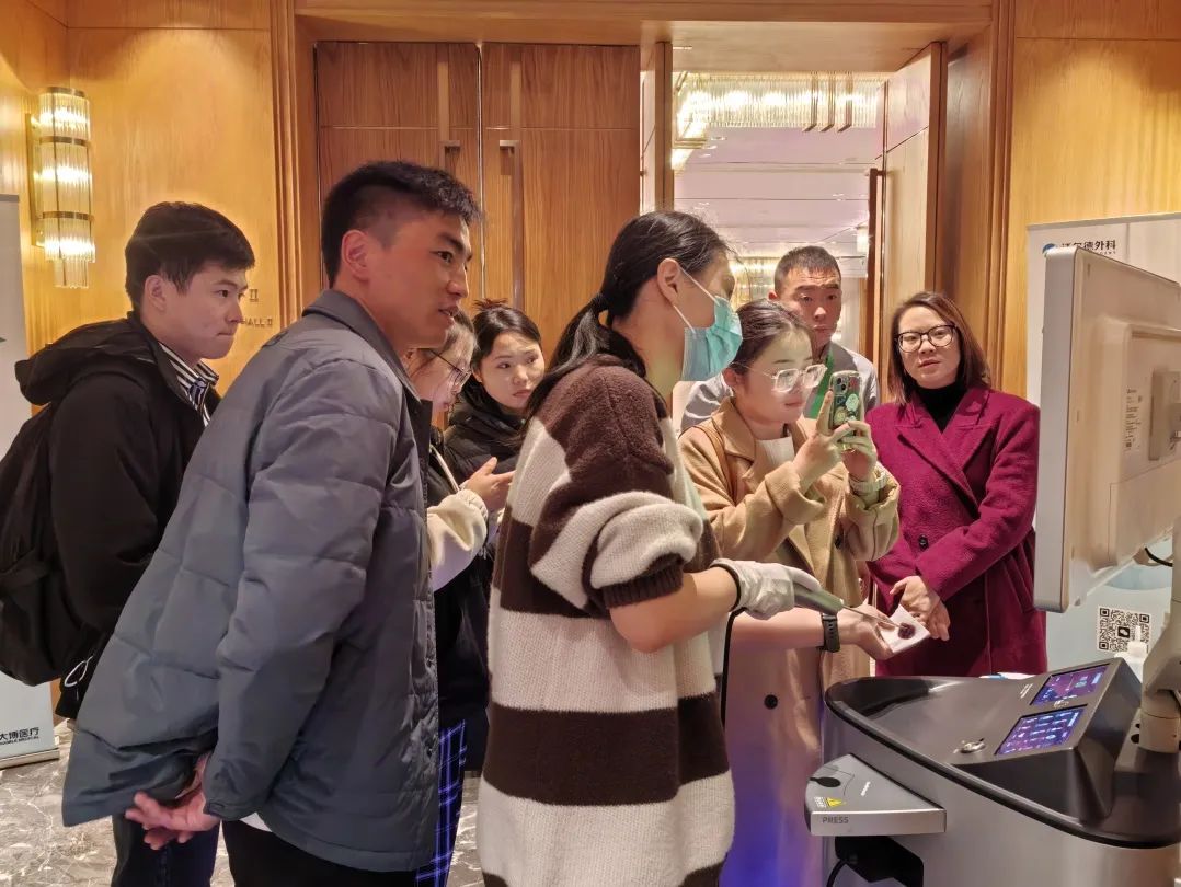 山東省神經(jīng)外科學(xué)術(shù)年會隆重召開，EndoSCell?細(xì)胞級熒光導(dǎo)引技術(shù)備受矚目(圖6)
